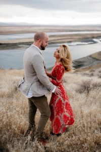 sanddunesengagementphotosengagementphotoswhitesanddesertengagementphotostoniechristinephotographyseattleweddingphotographer_0100