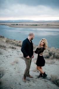 sanddunesengagementphotosengagementphotoswhitesanddesertengagementphotostoniechristinephotographyseattleweddingphotographer_0100