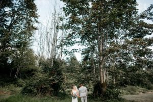 brookesideatcovingtonweddingphotosbrooksideincovingtonweddingvenuebrooksideweddingphotostoniechristinephotographypnwweddingphotographer