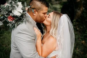 brookesideatcovingtonweddingphotosbrooksideincovingtonweddingvenuebrooksideweddingphotostoniechristinephotographypnwweddingphotographer