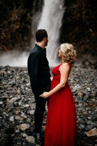 FranklinFallsEngagementPhotosPNWPhotographerTonieChristinePhotographyPacificNorthwestWeddingPhotographer