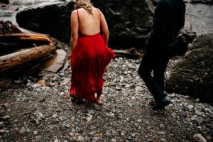 FranklinFallsEngagementPhotosPNWPhotographerTonieChristinePhotographyPacificNorthwestWeddingPhotographer
