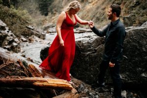FranklinFallsEngagementPhotosPNWPhotographerTonieChristinePhotographyPacificNorthwestWeddingPhotographer