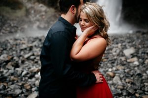 FranklinFallsEngagementPhotosPNWPhotographerTonieChristinePhotographyPacificNorthwestWeddingPhotographer