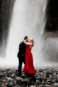 FranklinFallsEngagementPhotosPNWPhotographerTonieChristinePhotographyPacificNorthwestWeddingPhotographer