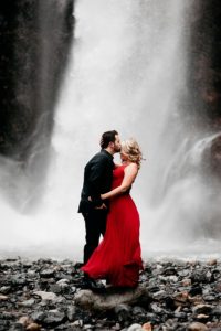 FranklinFallsEngagementPhotosPNWPhotographerTonieChristinePhotographyPacificNorthwestWeddingPhotographer