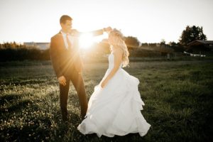 FarmatSwanTrailsWeddingPhotosSwanTrailsSnohomishWeddingSeattleWeddingPhotographer