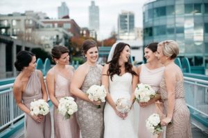 sodoparkweddingphotossodoparkseattleweddingvenuesodoparkseattlepnwphotographertoniechristine
