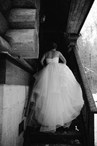 PNWElopementPhotographerAdventureElopementPhotographerAdventureElopementSnowingElopementHoodRiverOregonWeddingSeattleElopementPhotographer