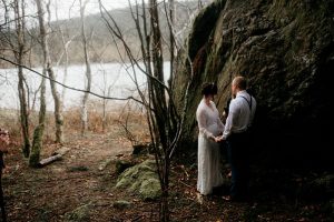 PNWElopementPhotographerWashingtonElopementPhotographerAdventureElopementPhotosRattlesnakeLakeElopementPhotos