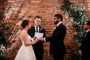 AxisPioneerSquareWeddingPhotosAxisPioneerSquareWeddingCostSeattleWeddingPhotographerTonieChristinePhotographyWoodinvilleWeddingPhotographer