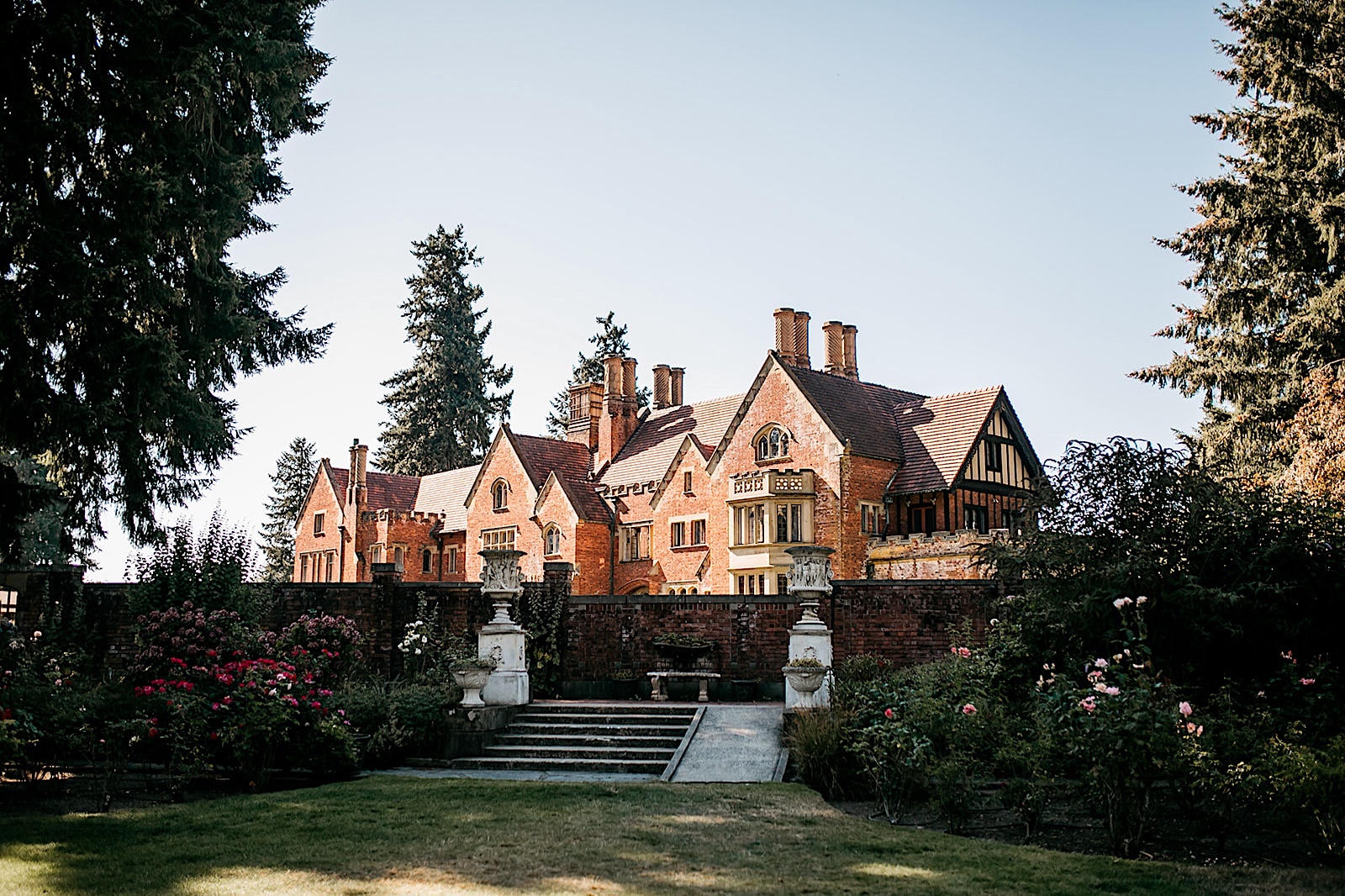 Summer wedding at Thornewood Castle in Lakewood, Washington